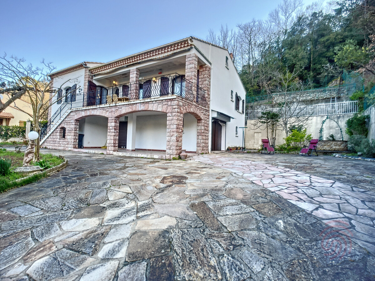 Maison F4 terrasse sud-ouest à Lamalou-les-Bains - Photo 1