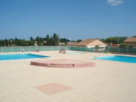 Location maison à Vendres, Maison avec Cour, Piscine Sécurisée, Climatisation, 3 Chambres, Proche Plage, 8 Personnes