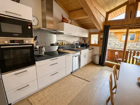 Charmante maison de village rénovée 4 pièces, 3 niveaux, 80m², 6 pers, à St Marcel, proche pistes ski. - Photo 2