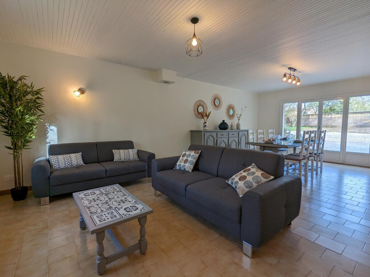 Gîte plain-pied 5 pers. à Puyréaux, jardin 2000m² et forêt - Photo 1