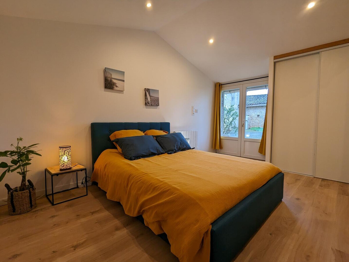 Gîte charentais avec piscine chauffée à Aunac-sur-Charente - Photo 2