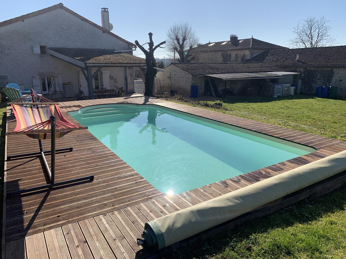 Gîte charentais avec piscine chauffée à Aunac-sur-Charente - Photo 3