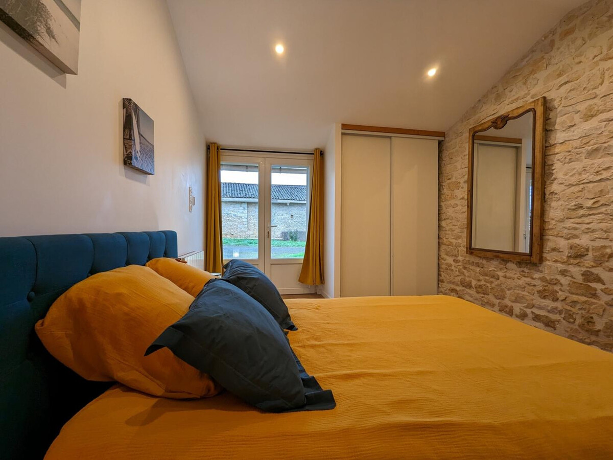 Gîte charentais avec piscine chauffée à Aunac-sur-Charente - Photo 11