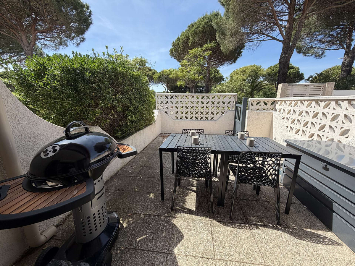 Studio mezzanine climatisé avec terrasse BBQ à Gruissan - Photo 2