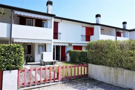 Location villa à Caorle (VE), Villa familiale avec jardin privé