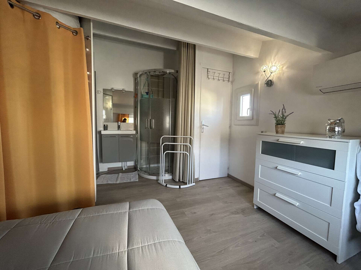 Maisonnette 1 chambre à 250 m de la plage, piscine - Photo 10