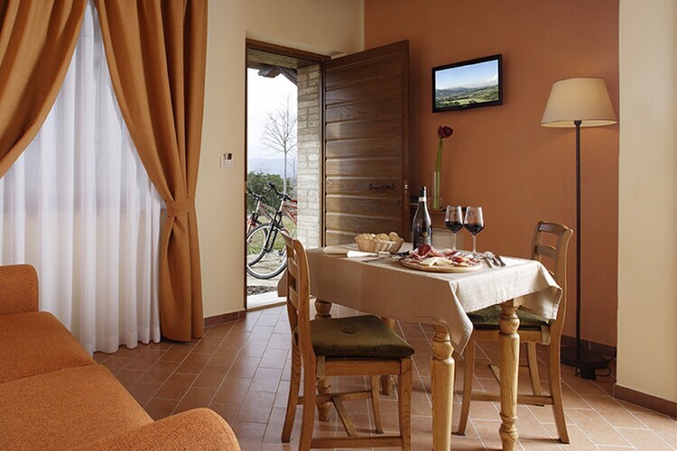 Perugino - Trilo 6 Collemanciobettona, Appartement en Ombrie avec Piscine Infinie - Photo 2
