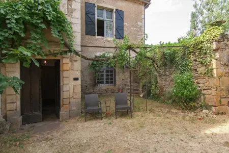 Demeure historique 15 pers, 9 chambres à Cénevières : photo 10
