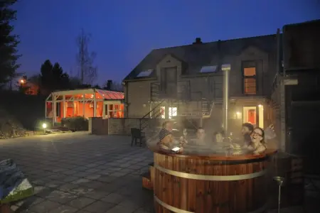 Maison Écureuil 20 pax à Bohon : sauna et parc : photo 18