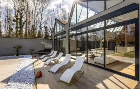 Maison 10 personnes à Breuillet, piscine intérieure et sauna : photo 8