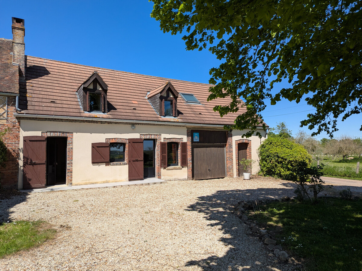 Fermette Gâtinaise 4 Chambres, Piscine Partagée - Photo 1