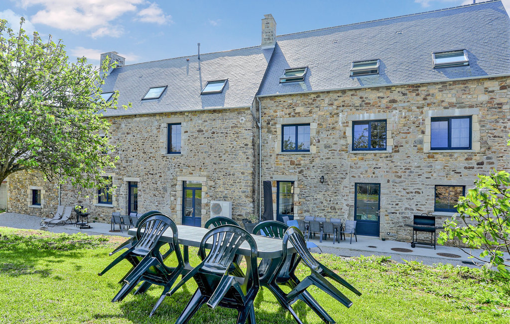 Maison 18e siècle, 9 personnes - Jeux et terrasse - Photo 2