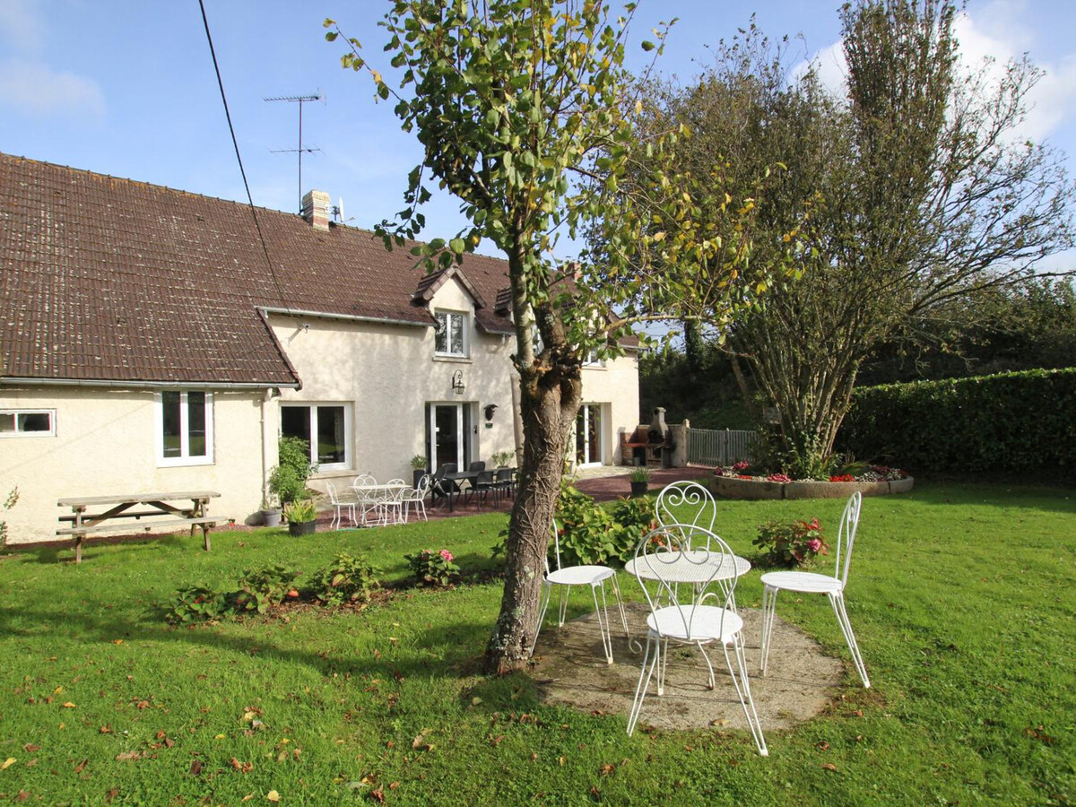 Gîte normand 8 pers. à Ancteville, jardin et animaux - Photo 3