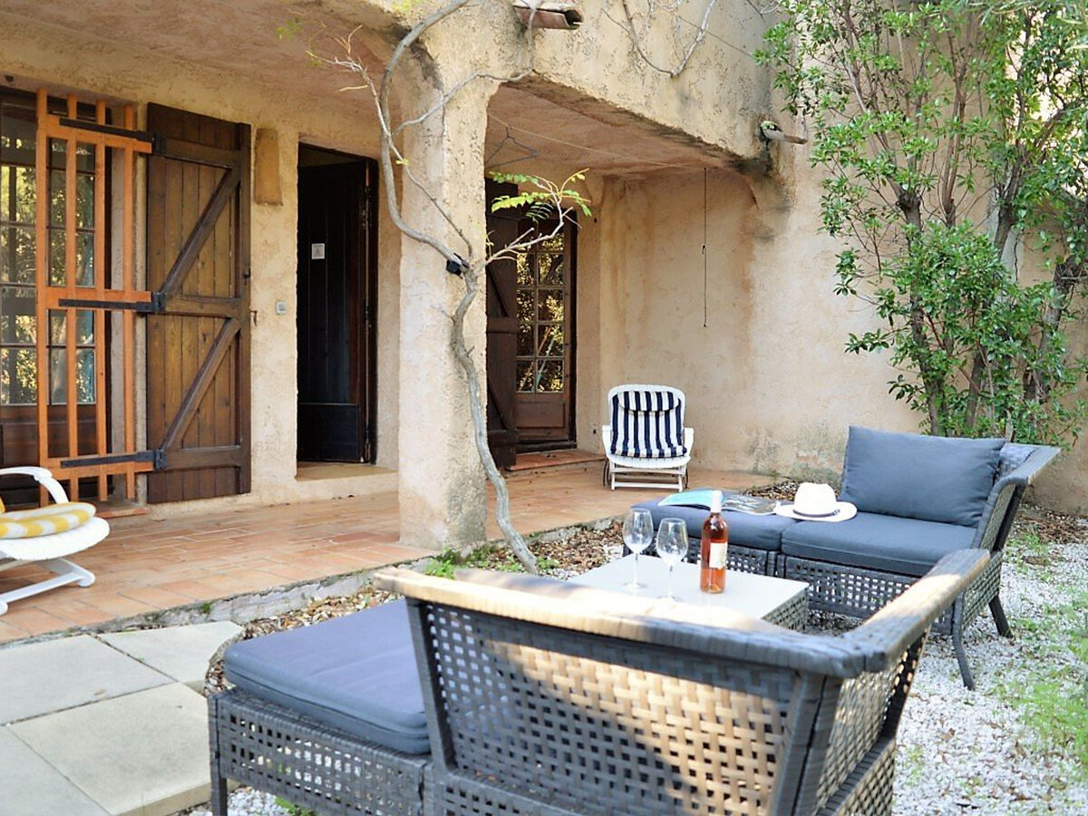 Mazet méditerranéen 6 pers. avec terrasse et jardin - Photo 1