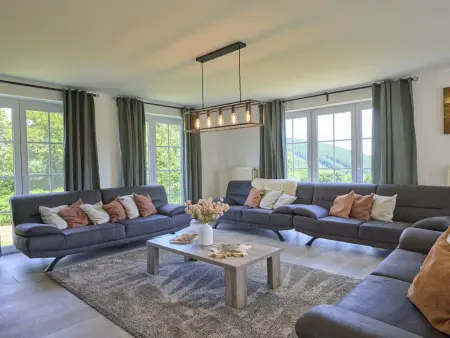 Maison de Pierre de Pierre à Lierneux, vue 360° sur les collines : photo 2