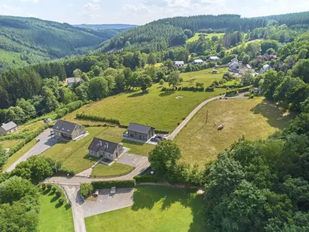 Maison de Pierre de Pierre à Lierneux, vue 360° sur les collines : photo 8