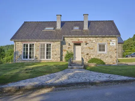 Maison de Pierre de Pierre à Lierneux, vue 360° sur les collines : photo 10