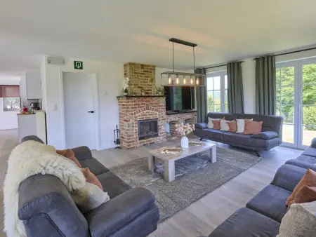 Maison de Pierre de Pierre à Lierneux, vue 360° sur les collines : photo 13