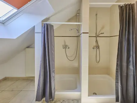 Maison de Pierre de Pierre à Lierneux, vue 360° sur les collines : photo 26