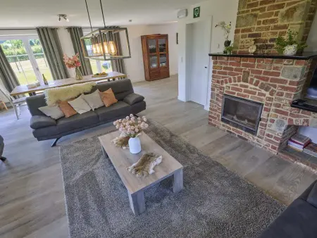Maison de Pierre de Pierre à Lierneux, vue 360° sur les collines : photo 31