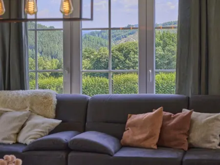 Maison de Pierre de Pierre à Lierneux, vue 360° sur les collines : photo 34