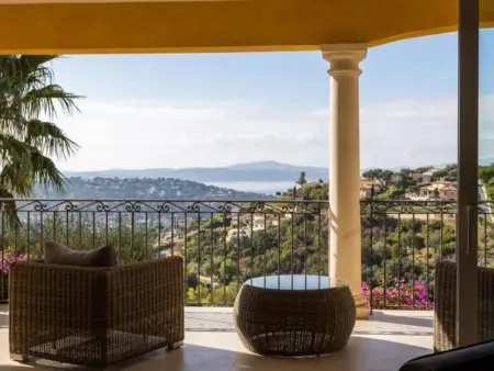 Villa Golf d'Or C6 avec piscine chauffée, vue mer et golf à Sainte-Maxime : photo 9