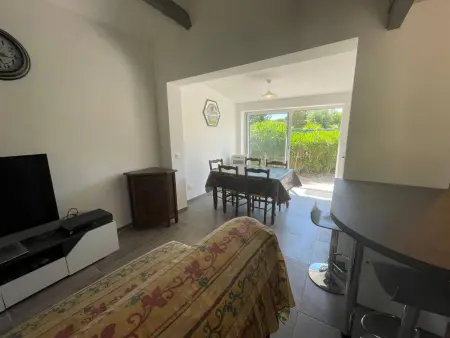 Maison rénovée climatisée, jardin à 1000m de la plage - Photo 3