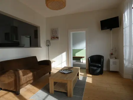Gîte ancien presbytère 6 pers., jardin clos 2500 m² : photo 4
