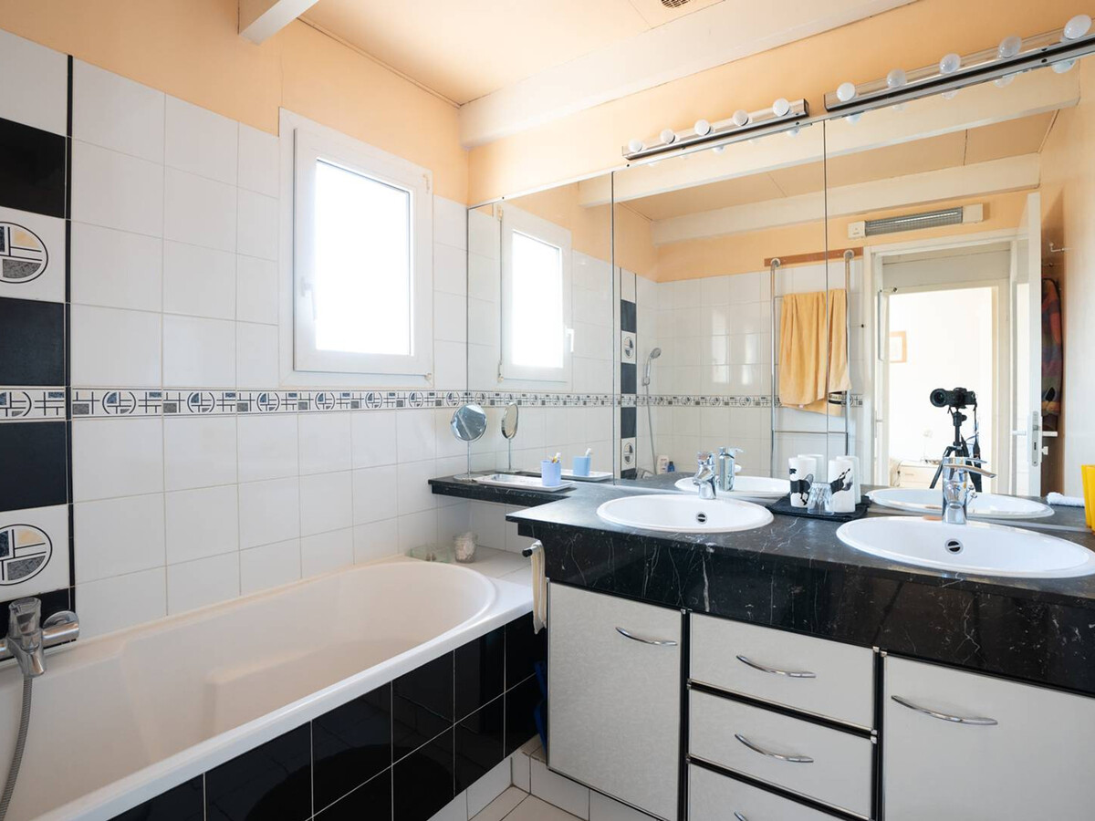 Villa 8 pers., 4 chambres, jardin sans vis-à-vis à Gruissan - Photo 14