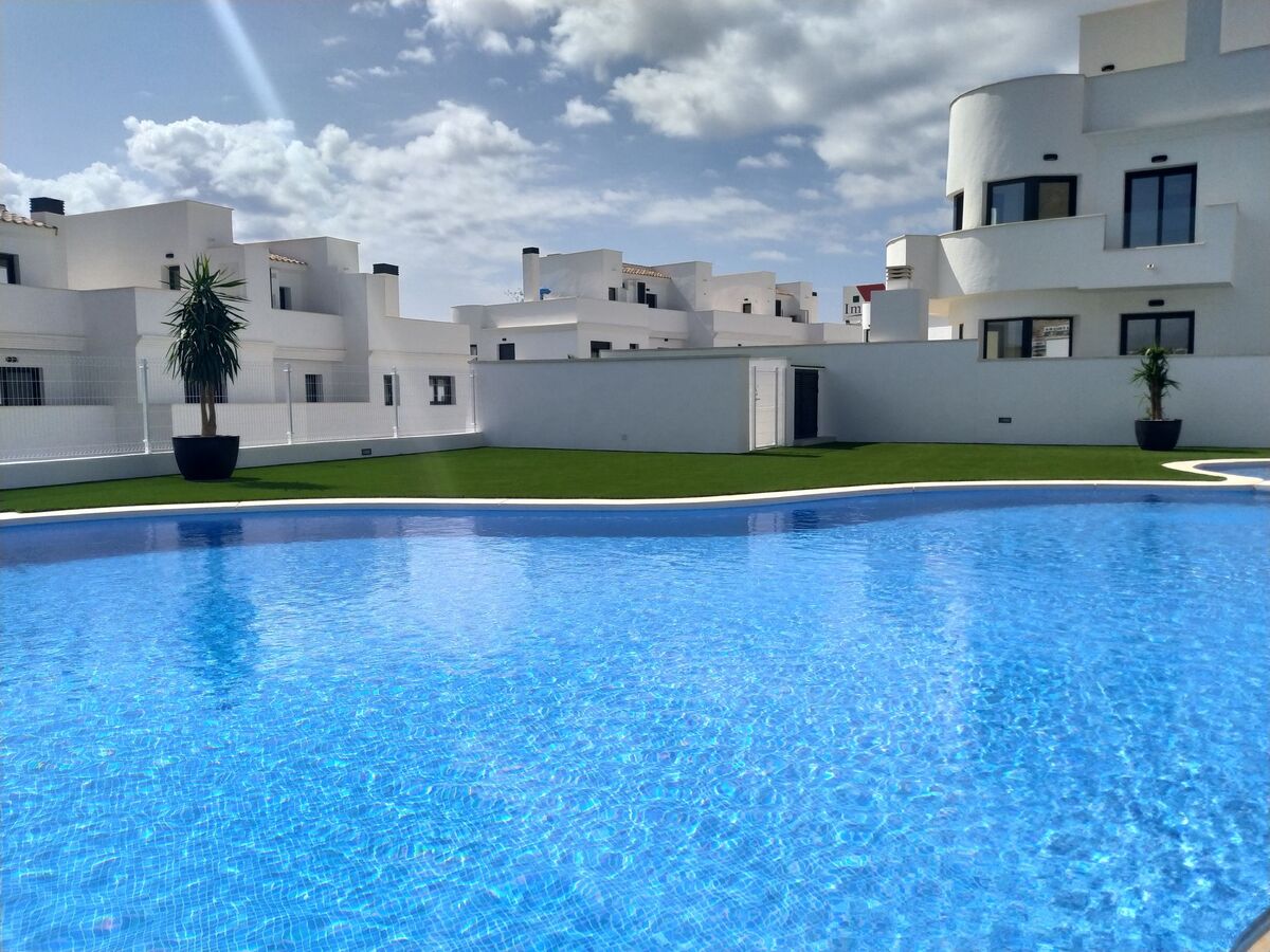 Maison mitoyenne 3 niveaux Residencial Panoramic - Photo 1