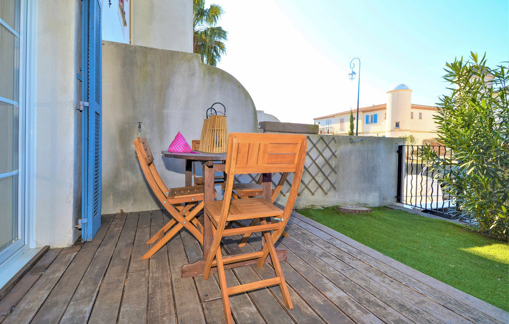 Maison avec terrasse sur le port d'Aigues-Mortes - Photo 5
