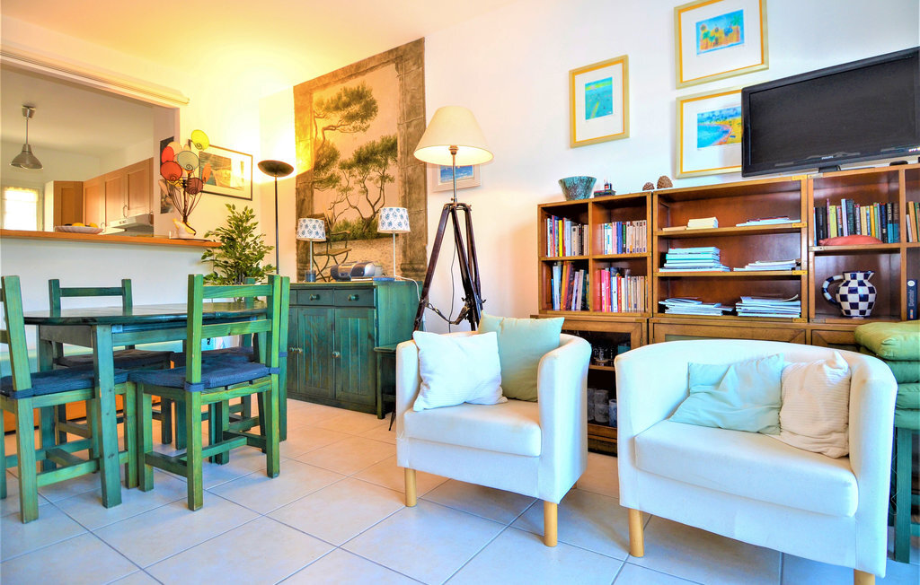 Maison avec terrasse sur le port d'Aigues-Mortes - Photo 10