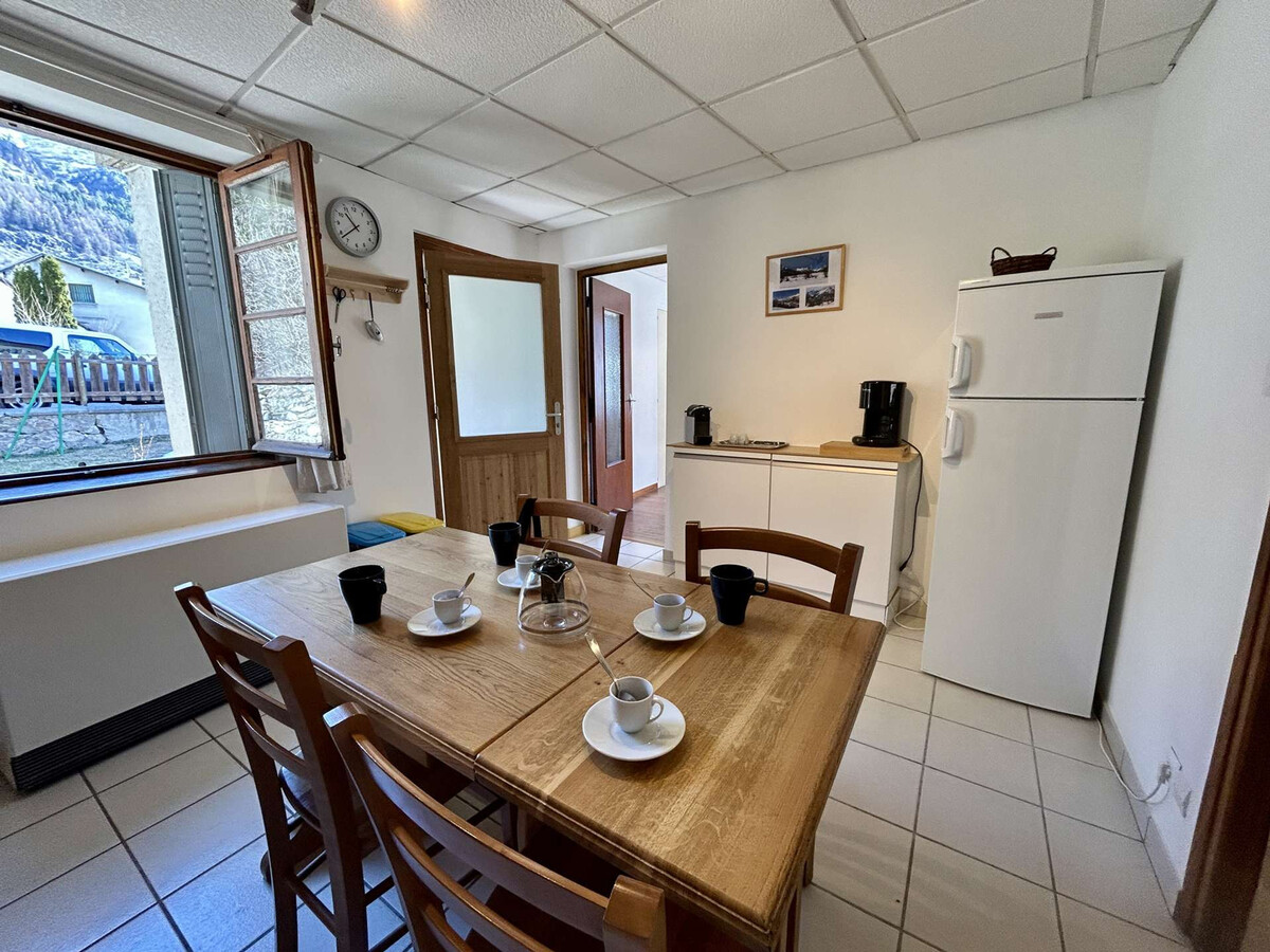 Appartement montagne Le Monêtier-les-Bains, jardin et animaux - Photo 5