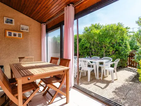 Location villa à Gruissan, Maison chaleureuse à Gruissan, proche plage, 6 pers, parking privé, animaux acceptés