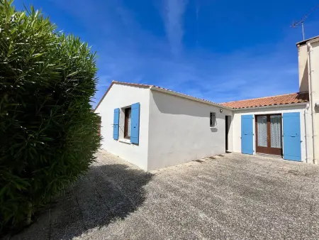 Location maison à Saint Pierre d'Oléron, Maison 3P avec Jardin Clôturé, Près Plage
