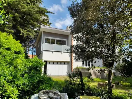 Location appartement à Saint Brevin les Pins, Studio lumineux avec loggia, à 50m de la plage, parking privé, proche commerces et restaurants