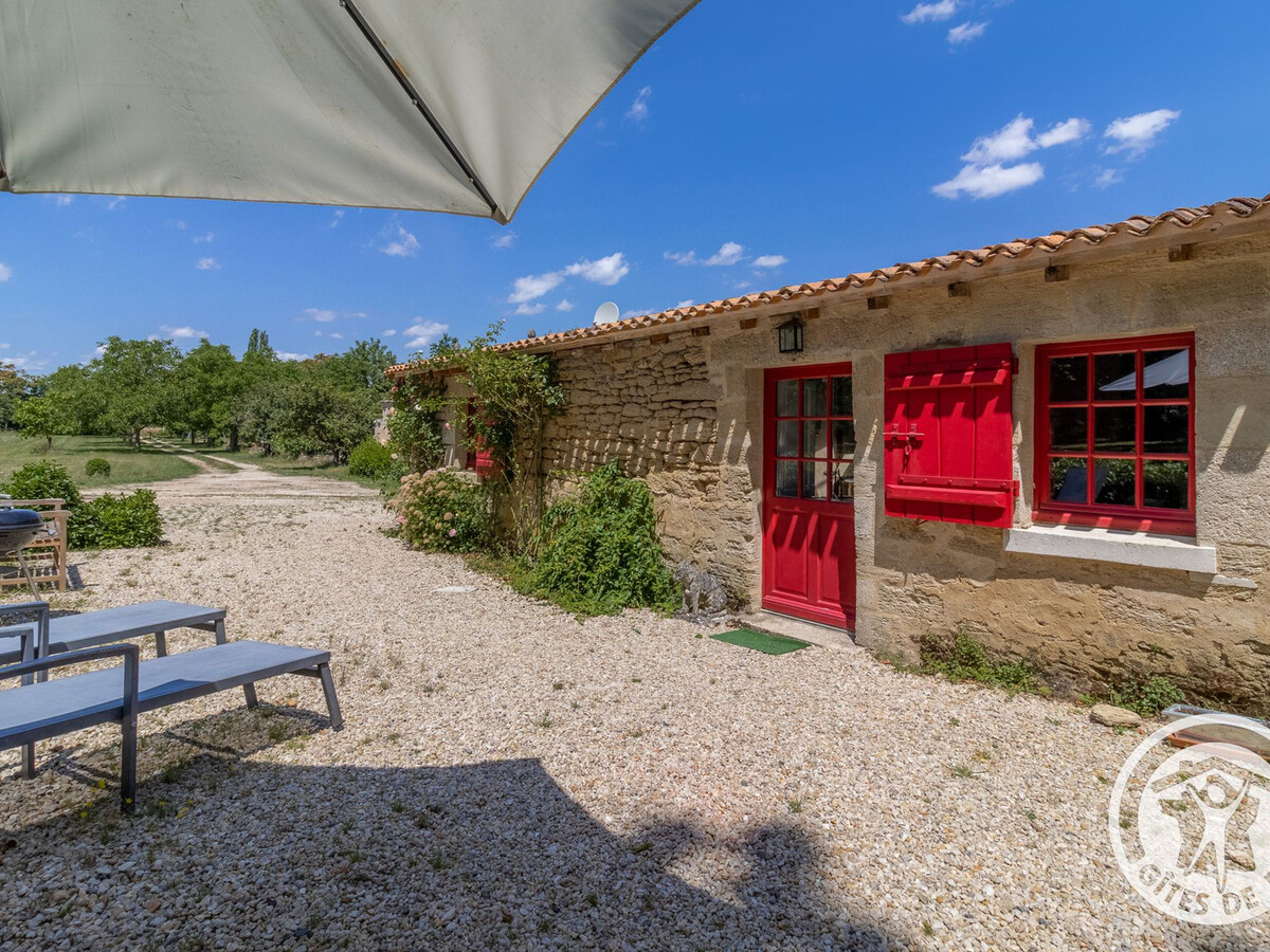 Gîte 2 personnes aux volets rouges près du château de Montreuil Bellay - Photo 27