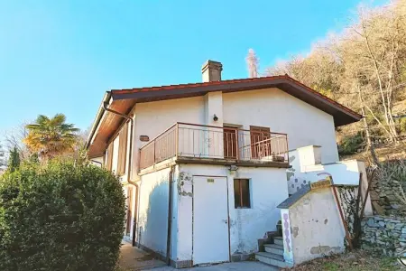 Location maison à Colmegna, Maison en Italie avec vue mer et montagne