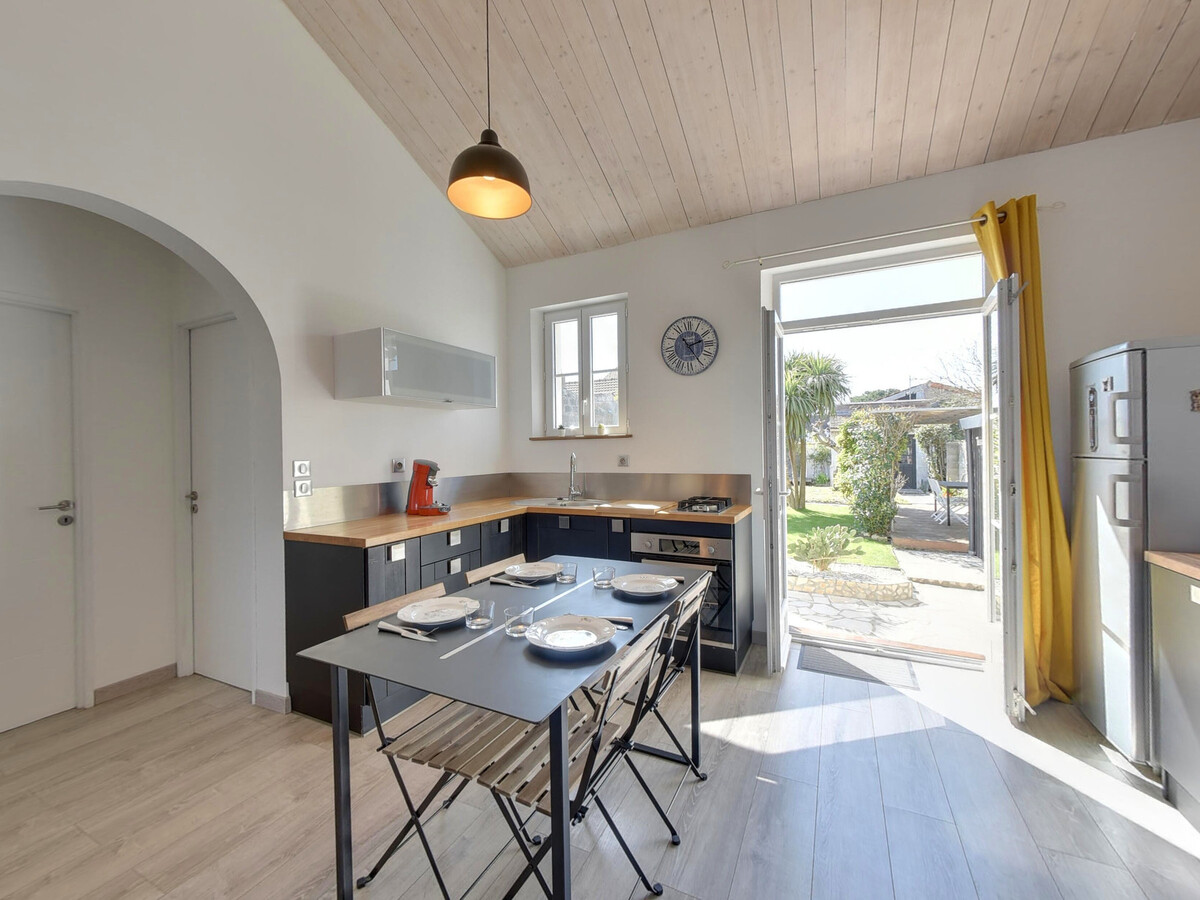 Maison rénovée 4 pers., piscine sécurisée et jardin clos - Photo 3
