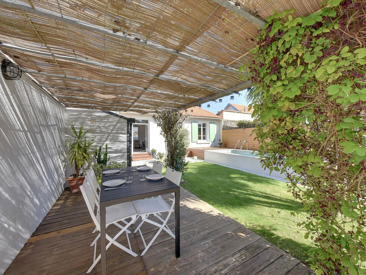 Maison rénovée 4 pers., piscine sécurisée et jardin clos - Photo 9