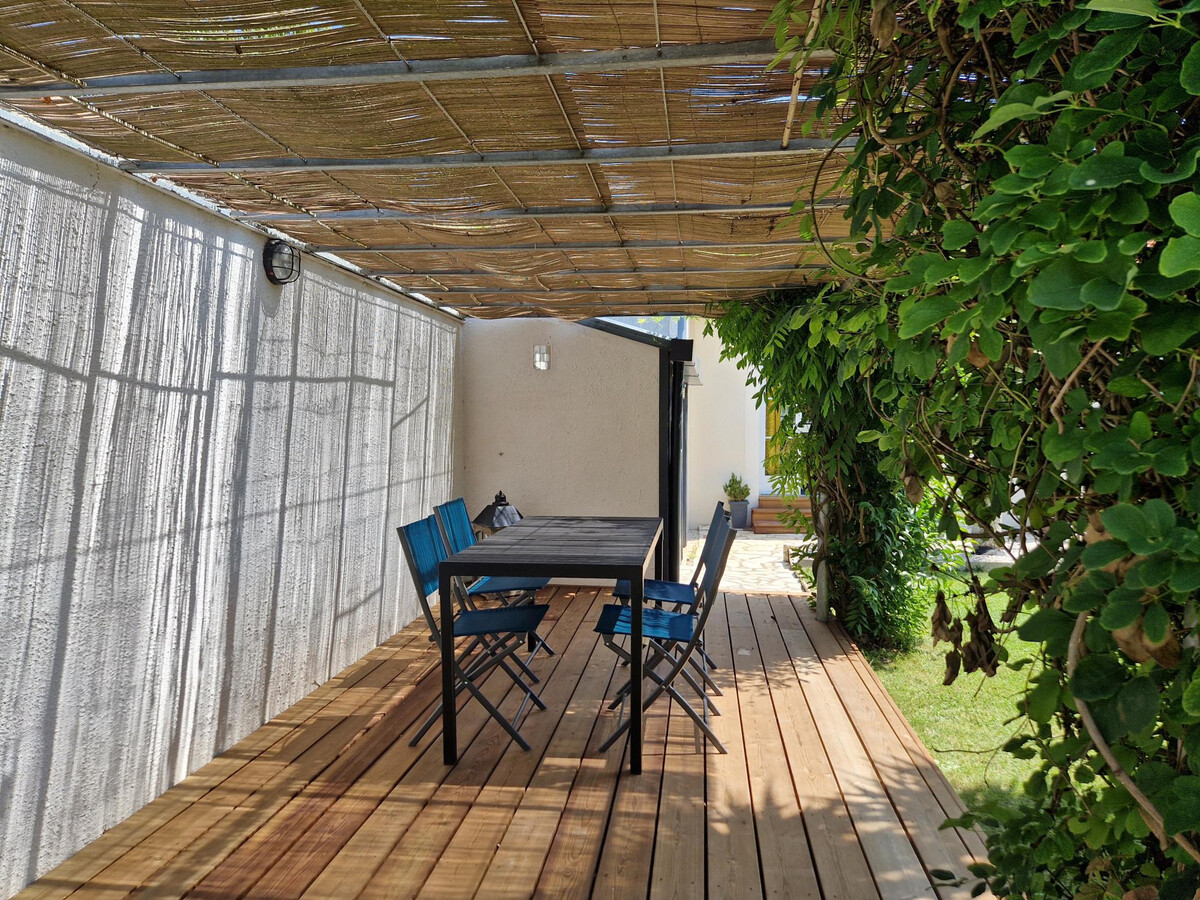 Maison rénovée 4 pers., piscine sécurisée et jardin clos - Photo 10