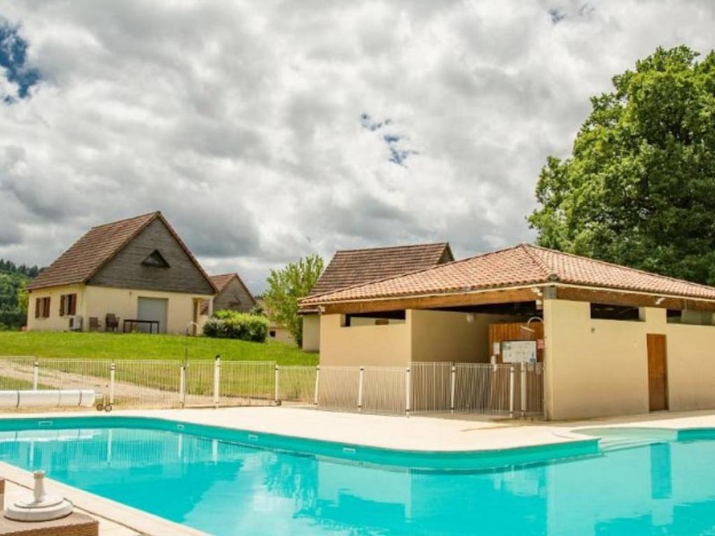 Maison avec piscine chauffée partagée à Lacapelle-Marival - Photo 30