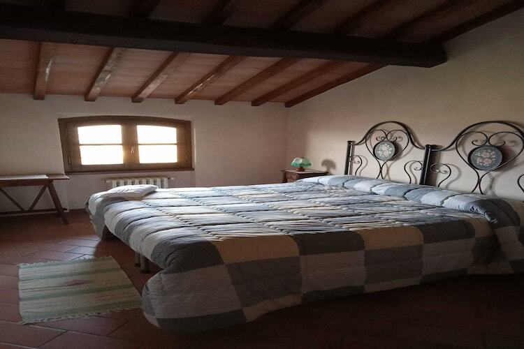 Maison Gherardi Granaio à Montone, piscine et jardin - Photo 9