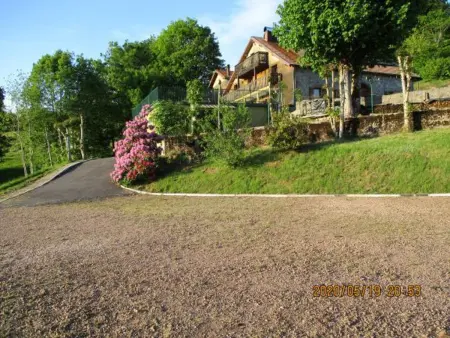 Ancienne chapelle aménagée en gîte indépendant avec terrasse et cheminée - Photo 27