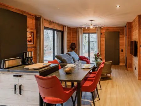 Lodge avec spa privatif et aire de jeux au Chambon-sur-Lignon : photo 3