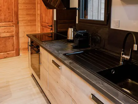 Lodge avec spa privatif et aire de jeux au Chambon-sur-Lignon : photo 4