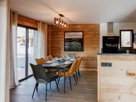 Lodge PMR avec jacuzzi privatif au Chambon-sur-Lignon : photo 3