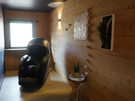 Lodge au golf du Chambon avec bain à remous privatif : photo 34