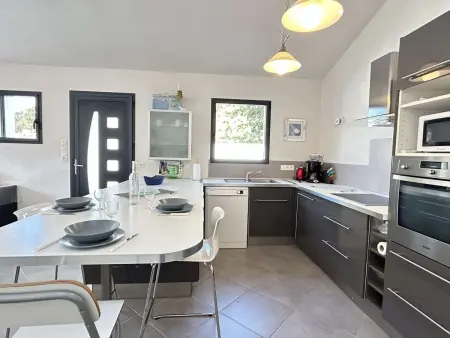 Maison 2 chambres avec jardin clos et BBQ, 800m plage : photo 8