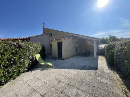 Villa 3P climatisée, piscine et tennis à 200m plage : photo 7